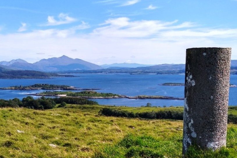 15-Achinduin-Bar-Mor-loop-Bar-Mor-small-9.8.20-1 Triangulation pillar, the Bàrr Mòr